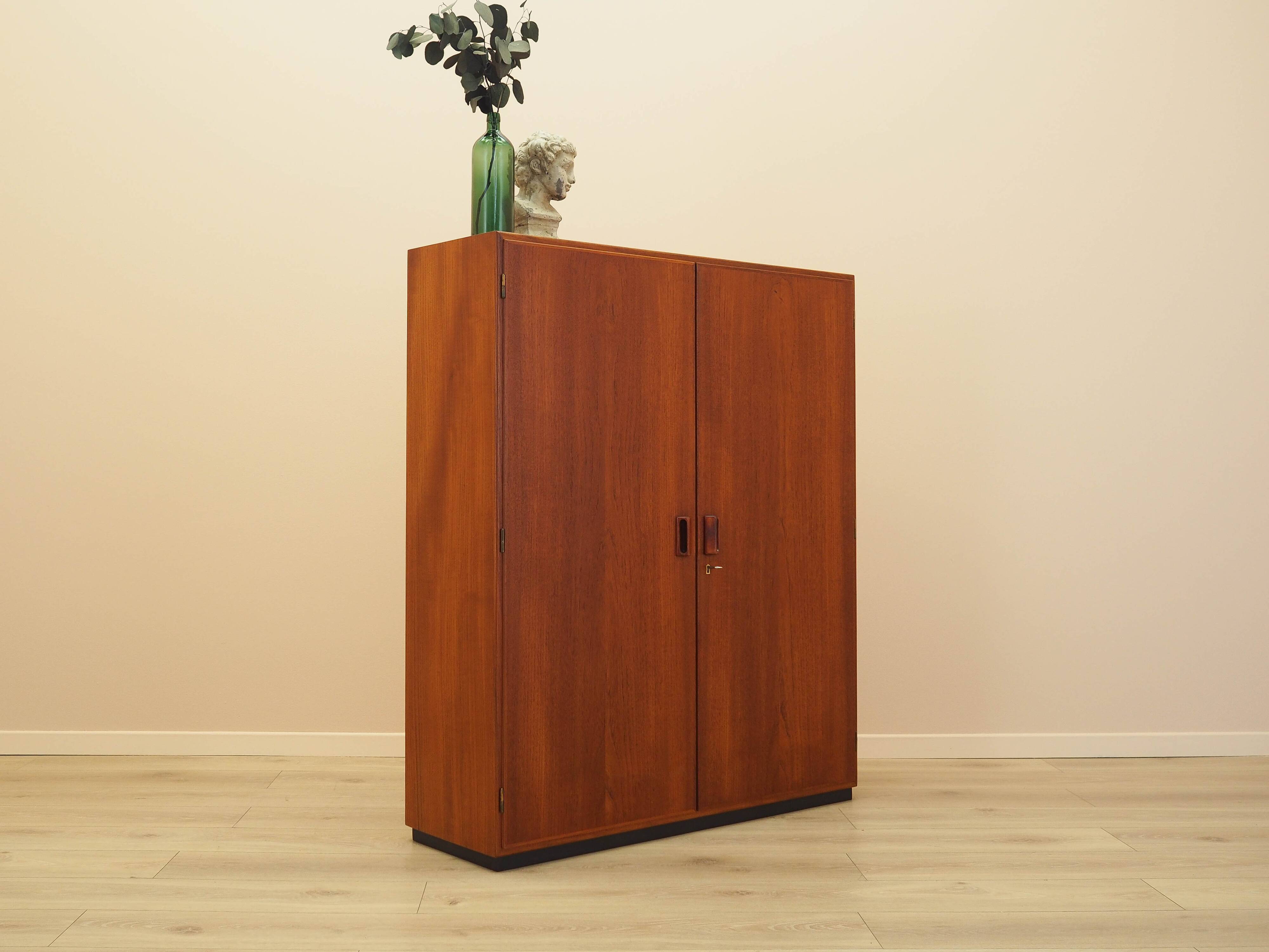 Cabinet en teck, design danois, années 1960, designer : Børge Mogensen