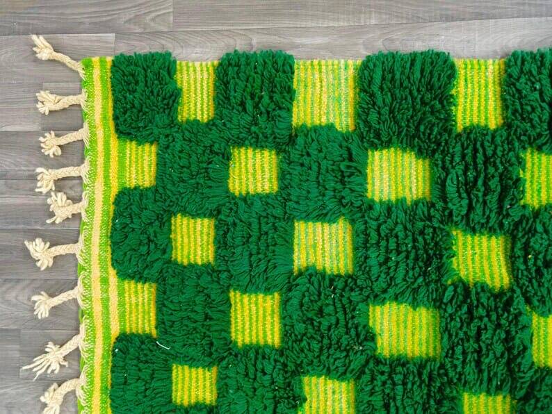 Beni Ourain Berber rug in pure wool, size 150 x 250 cm.