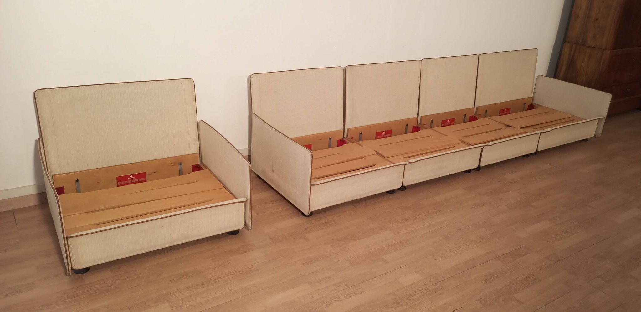 Canapé modulable de Riccardo Arbizzoni pour Zanotta 1978. Modèle Redifiori lot de 5