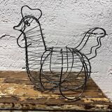Chicken-shaped wire basket