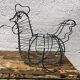 Chicken-shaped wire basket