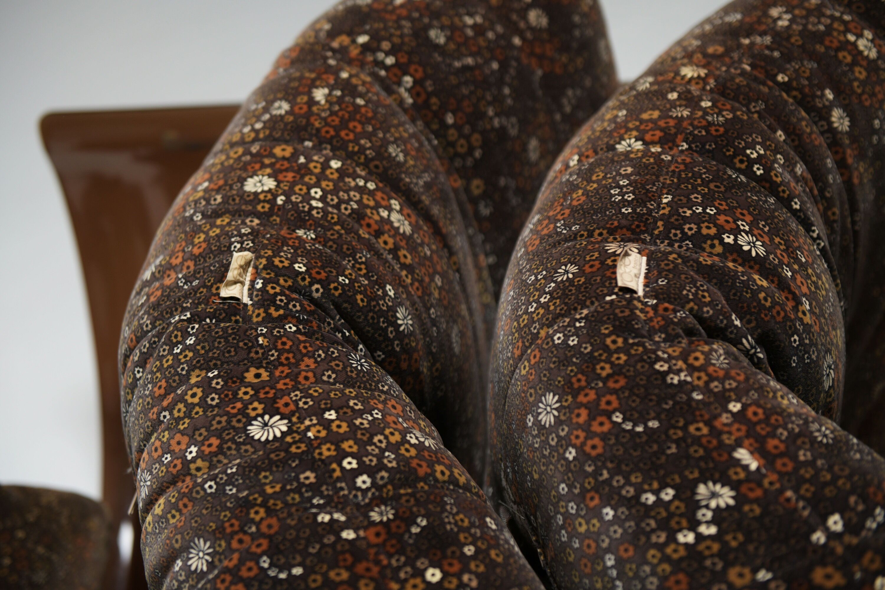 Vintage Marsala set in 'Liberty' fabric by Michel Ducaroy for Ligne Roset.