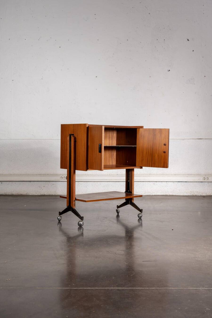 Occasional furniture on wheels
