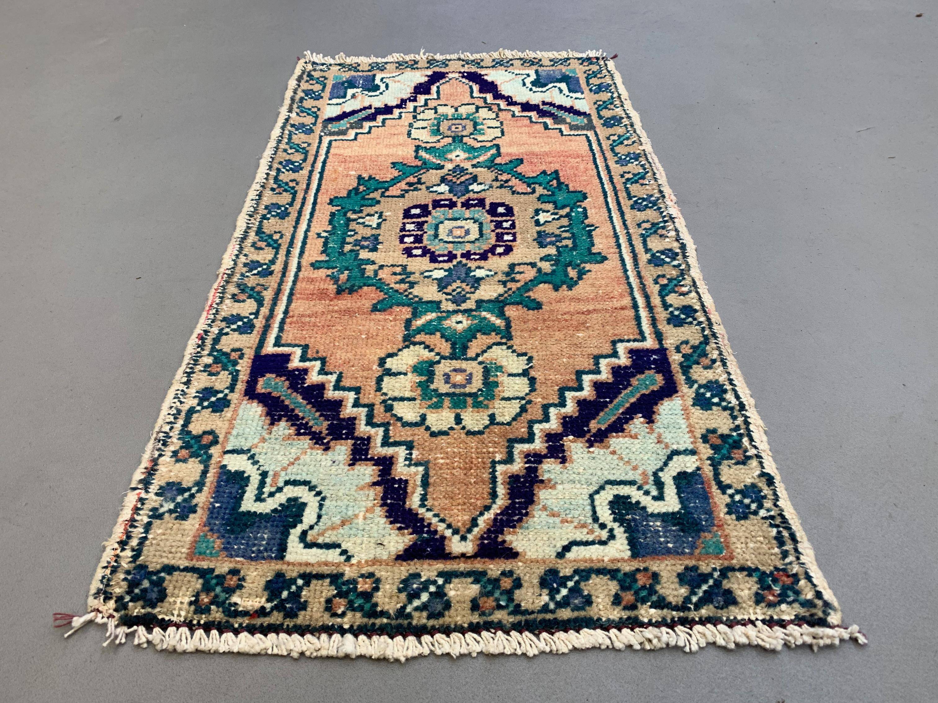 Small vintage turkish rug 90x48 cm, short runner, tribal, shabby, mini carpet