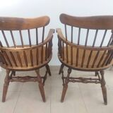 Pair of Windsor armchairs - Noticeable signs of use