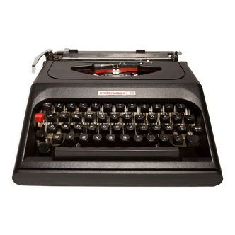Machine à écrire Underwood 26 noire portative révisée et ruban neuf