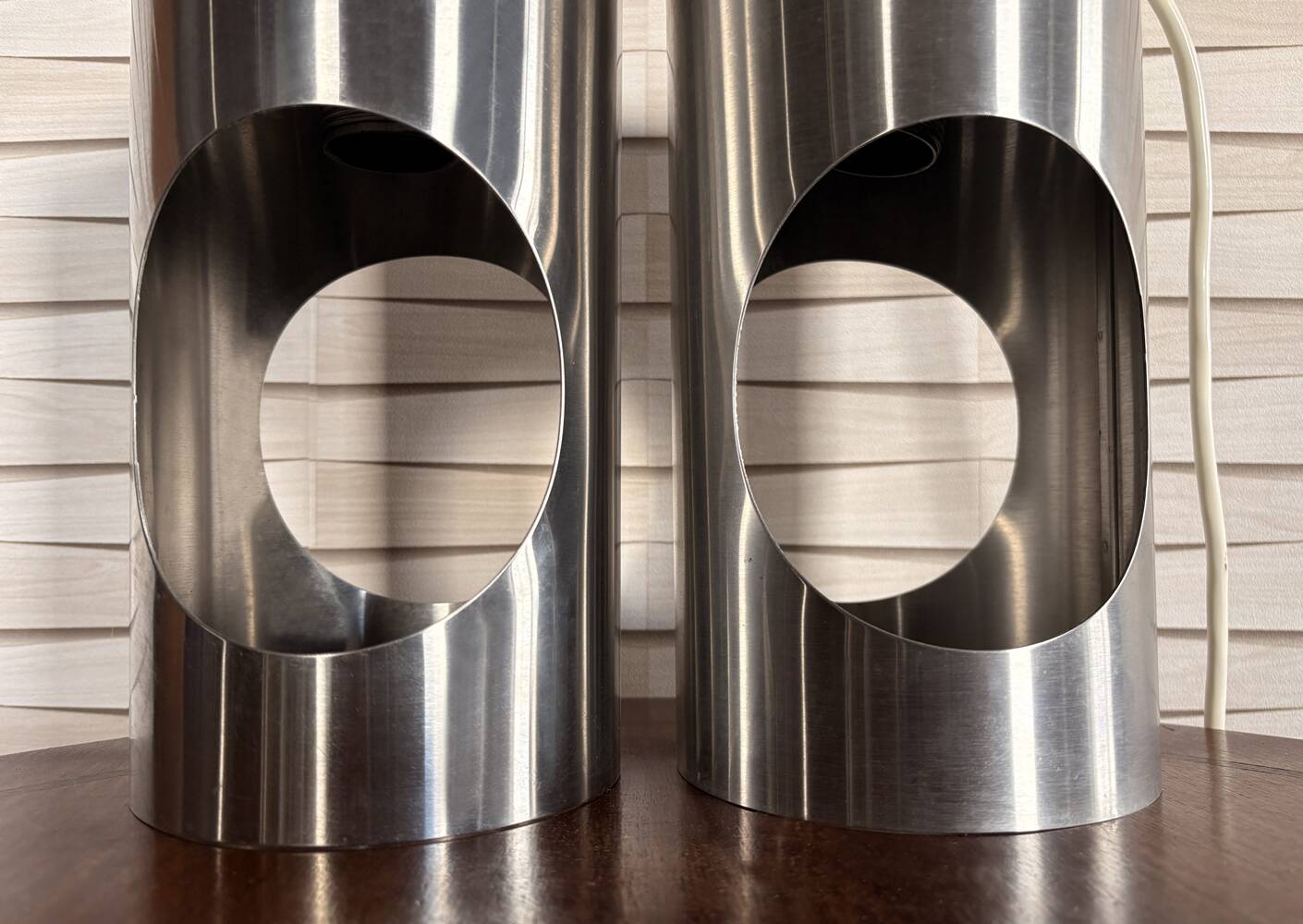 Large pair of Space Age / UFO design lamps in chrome steel – sculpture l