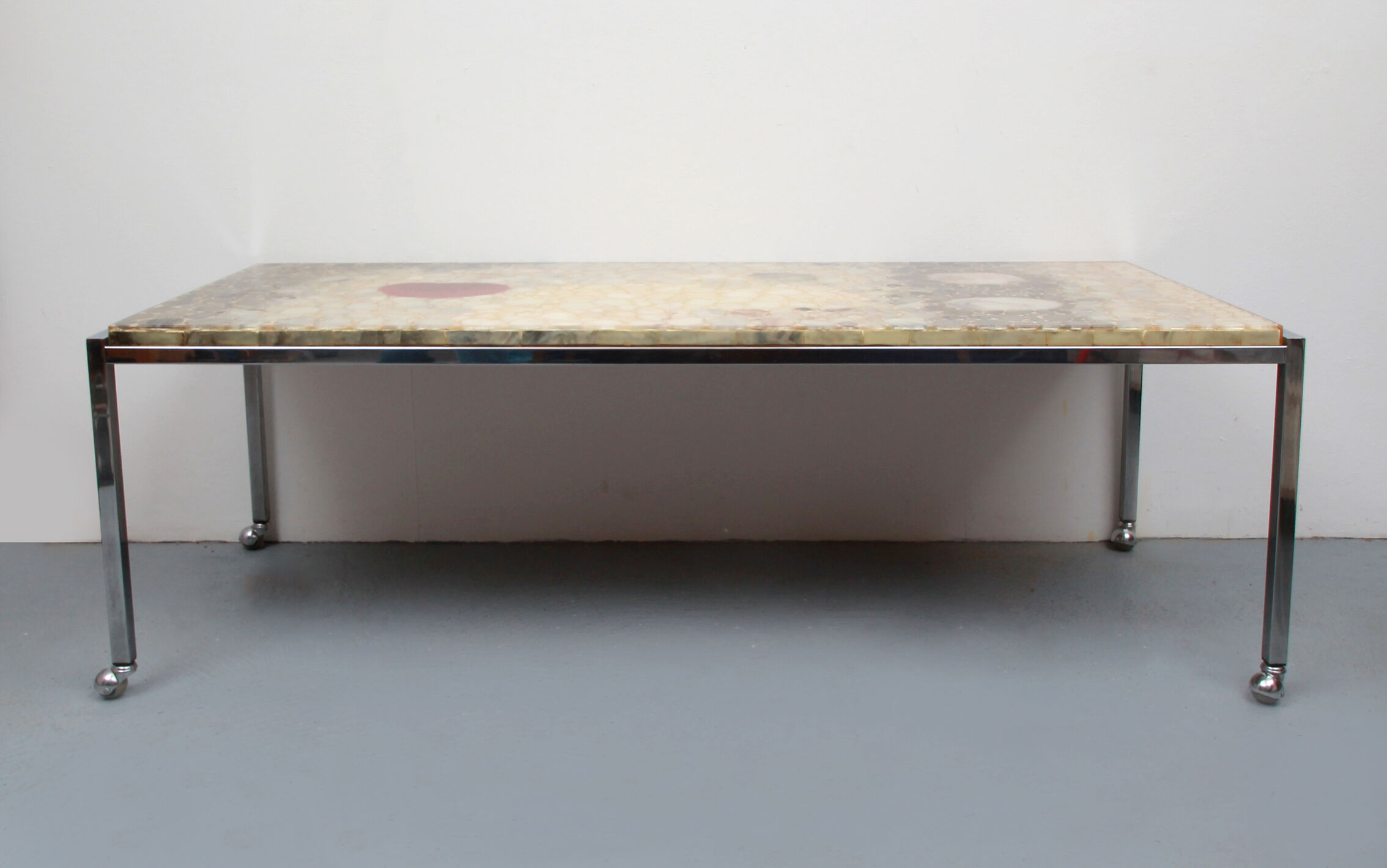 1970s space age coffeetable with pebble stones and acryl