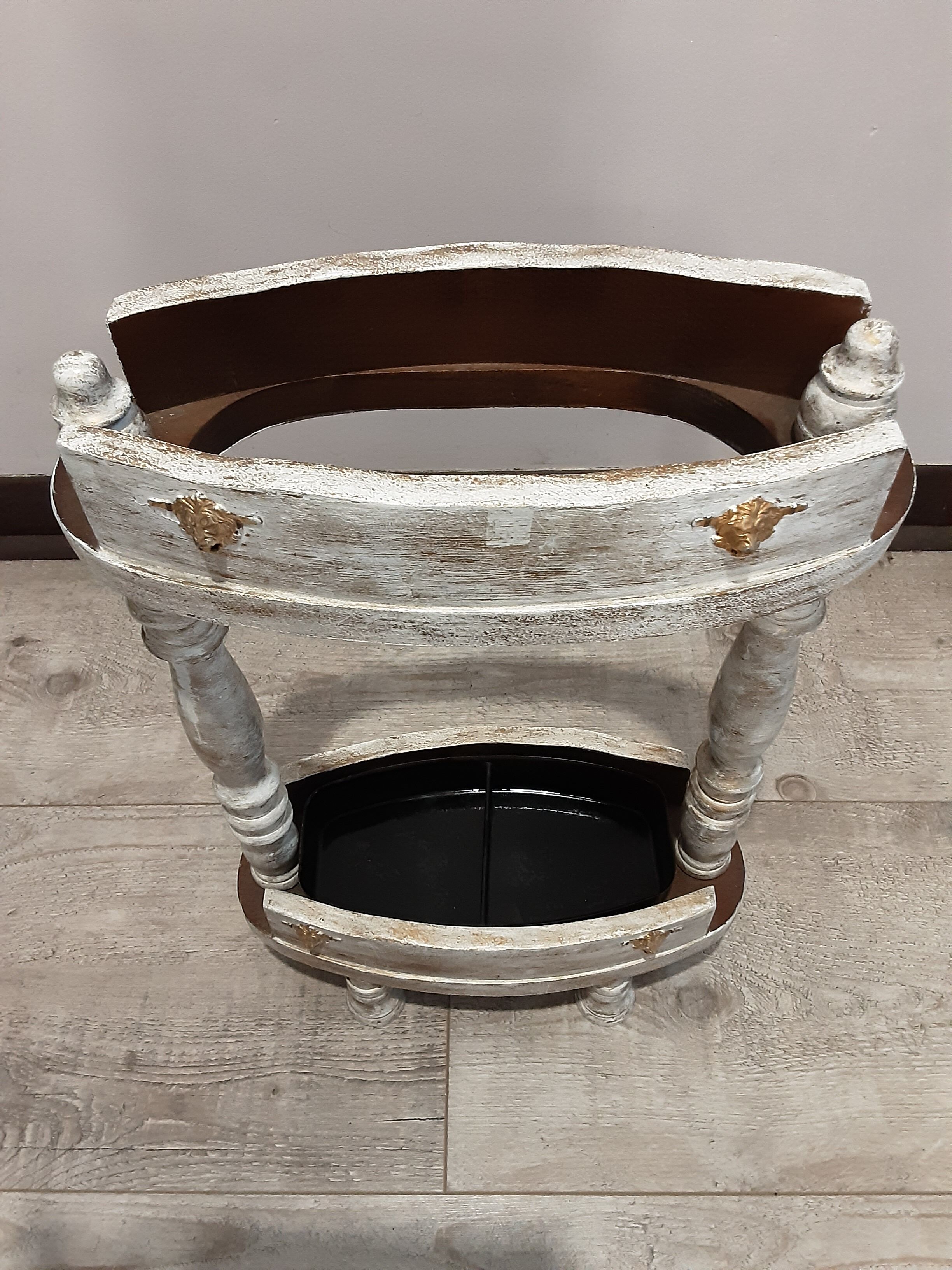 Old umbrella holder restyled chic