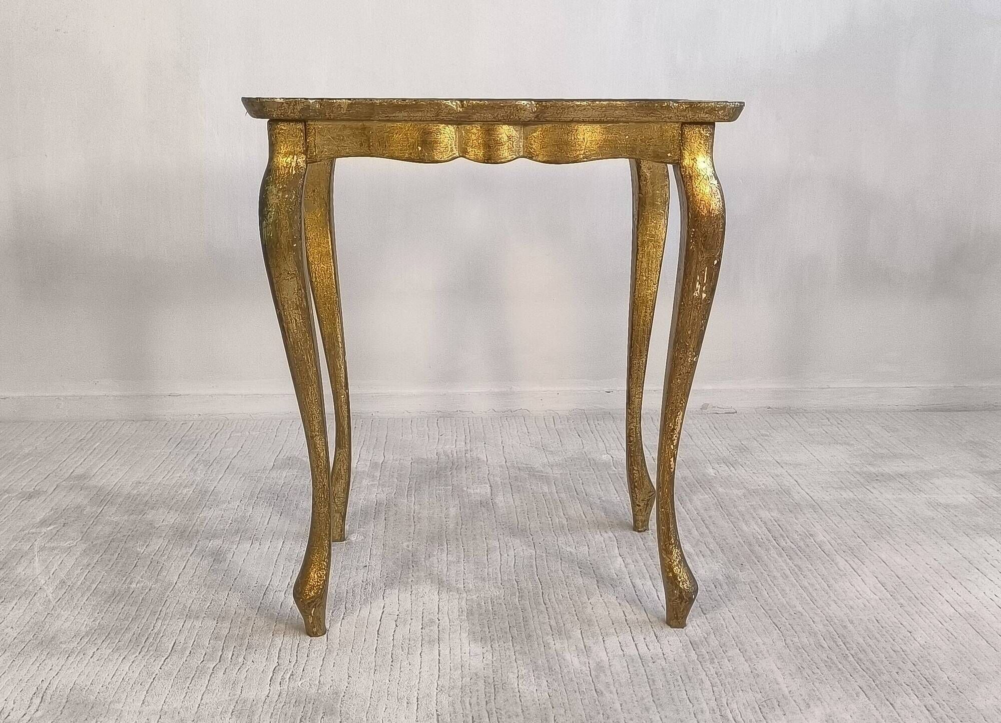 Elegant Florentine side table – Painted decor & superb antique patina