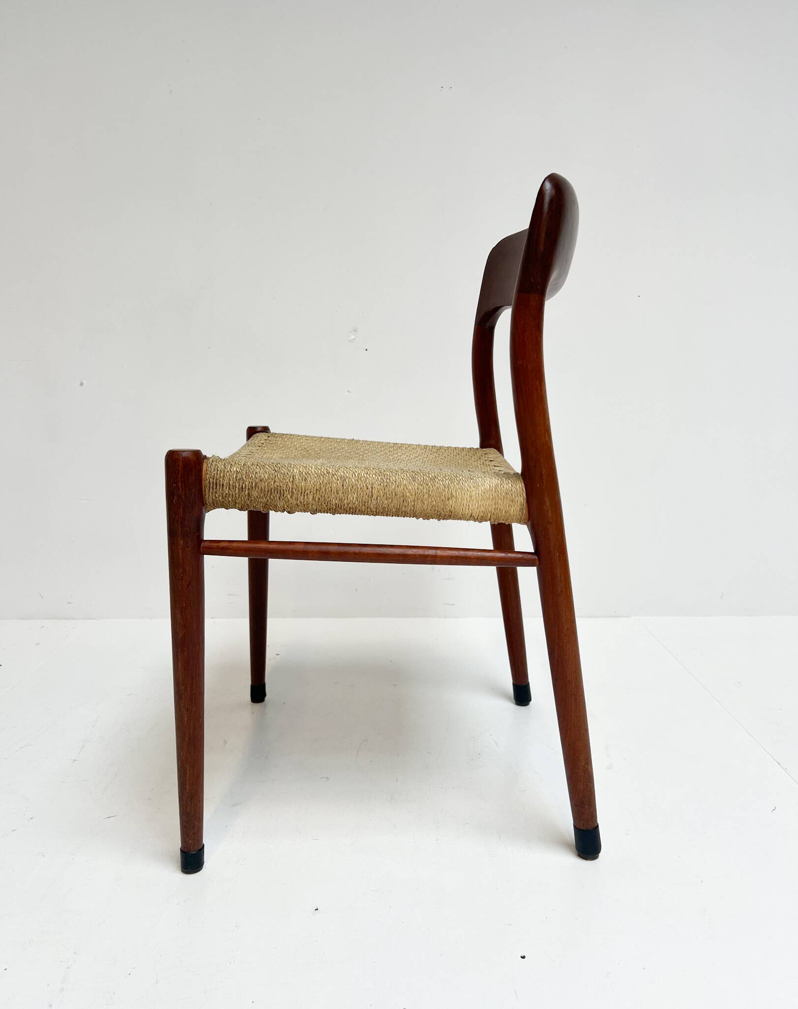 Set of 4 Model 75 chairs by Niels O. Möller, 1950s