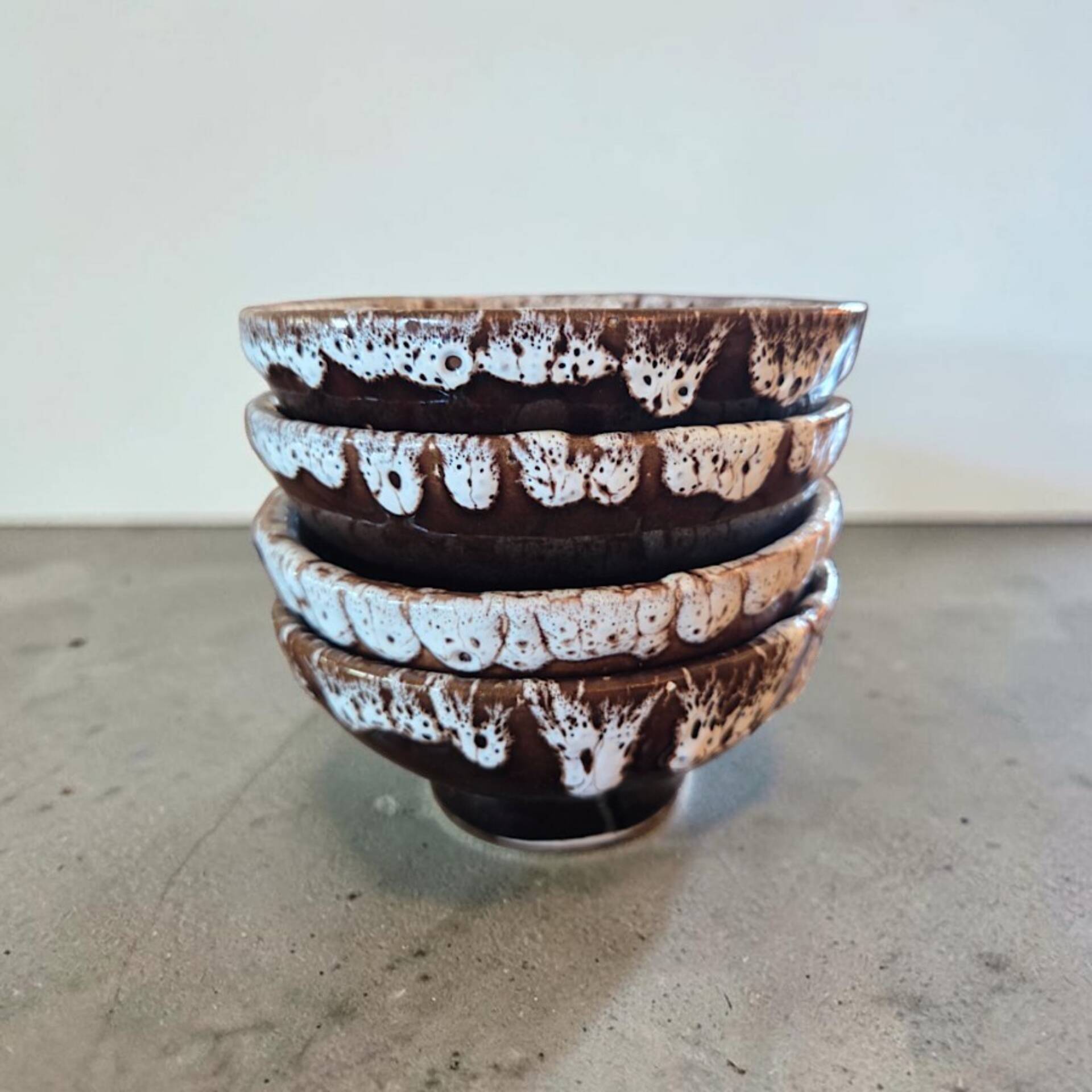 Lot of 4 ceramic bowls