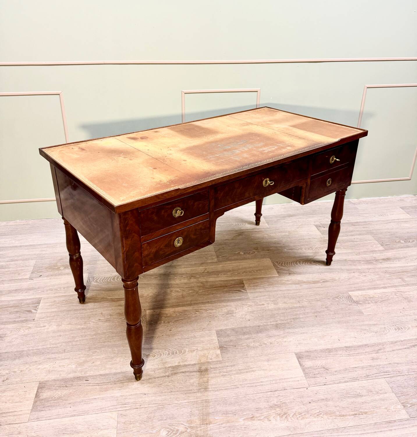 Flat Desk In Mahogany And Mahogany Feather Jacob Feet Louis Philippe Period XIX Eme Century