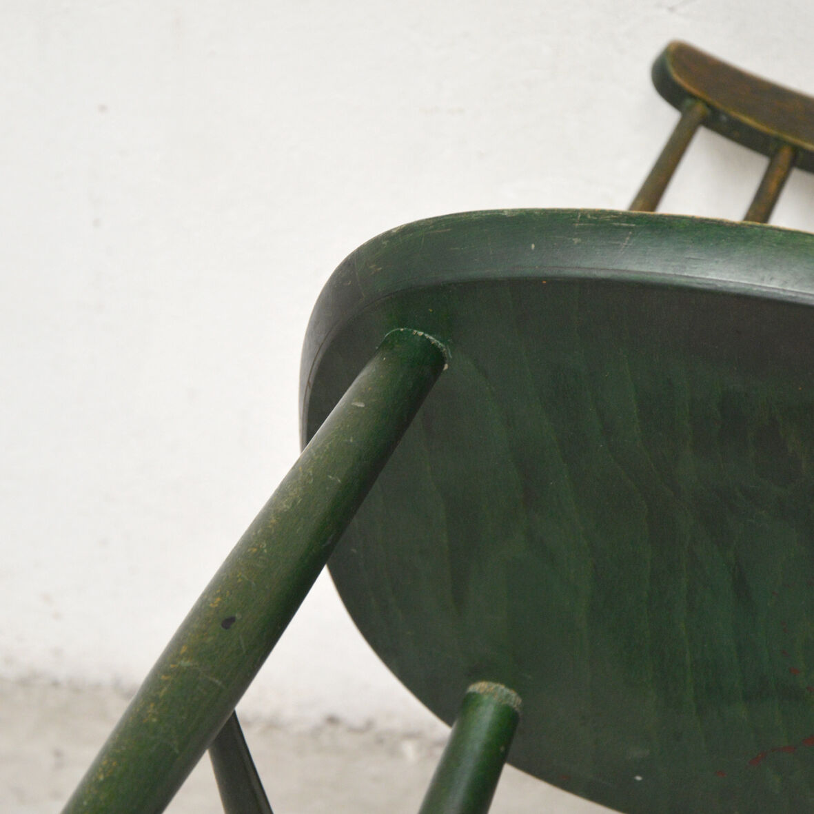 4 green chairs, 1960