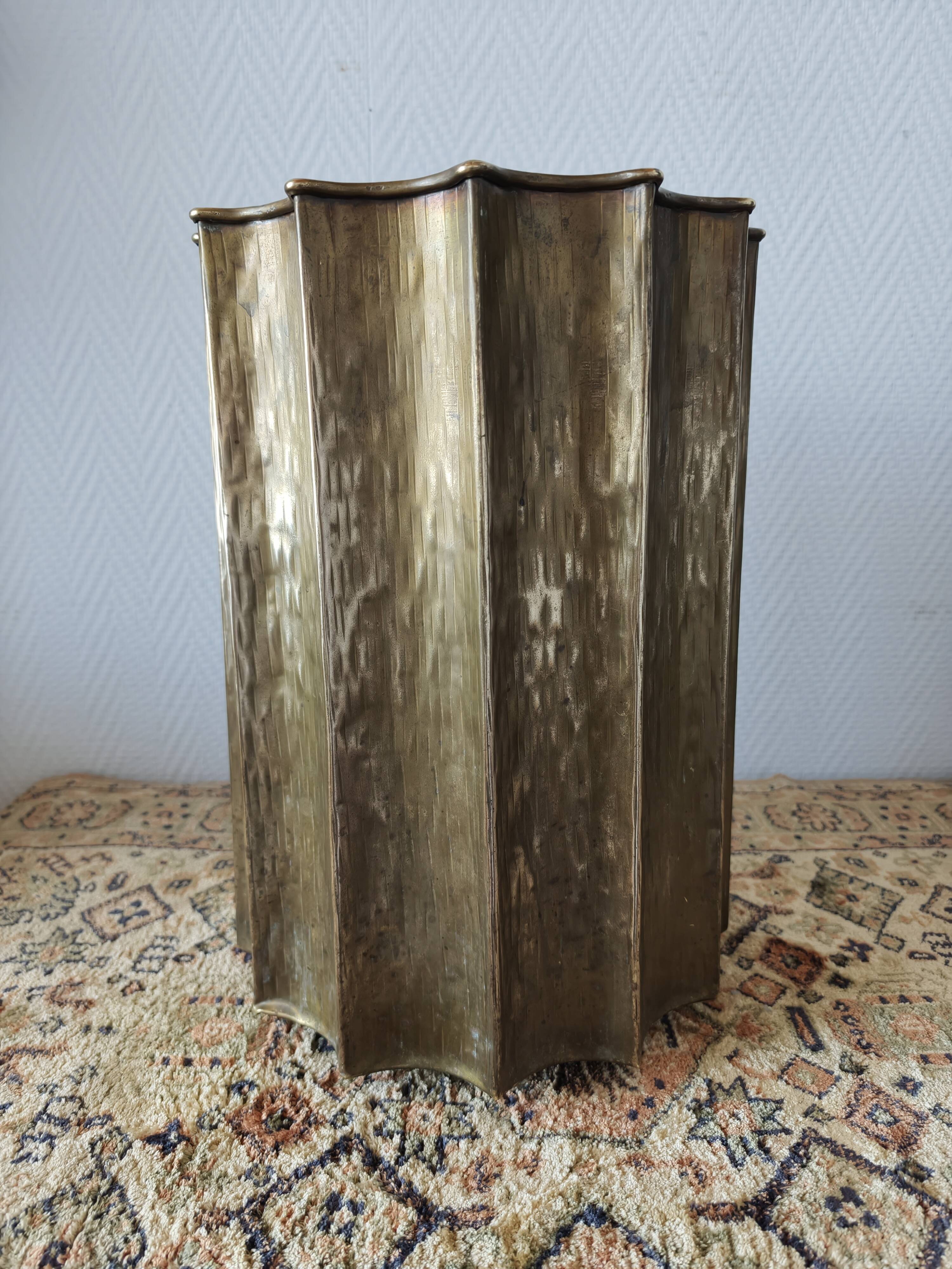 Egidio Casagrande umbrella stand in hammered brass, Italy, circa 1960.