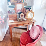 Old dressing table