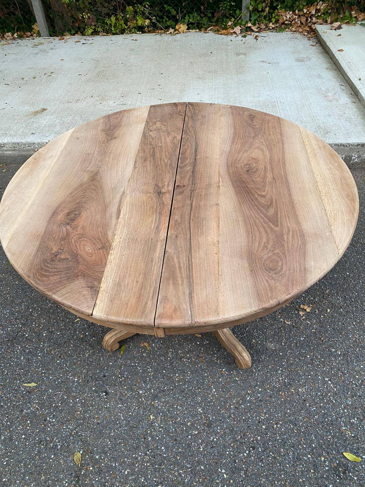 Table à manger ronde pied central extensible en chêne massif du 18ème 210