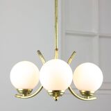 Lustre italien du milieu du siècle en laiton et opaline
