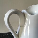 Broc in white fire porcelain with large spout