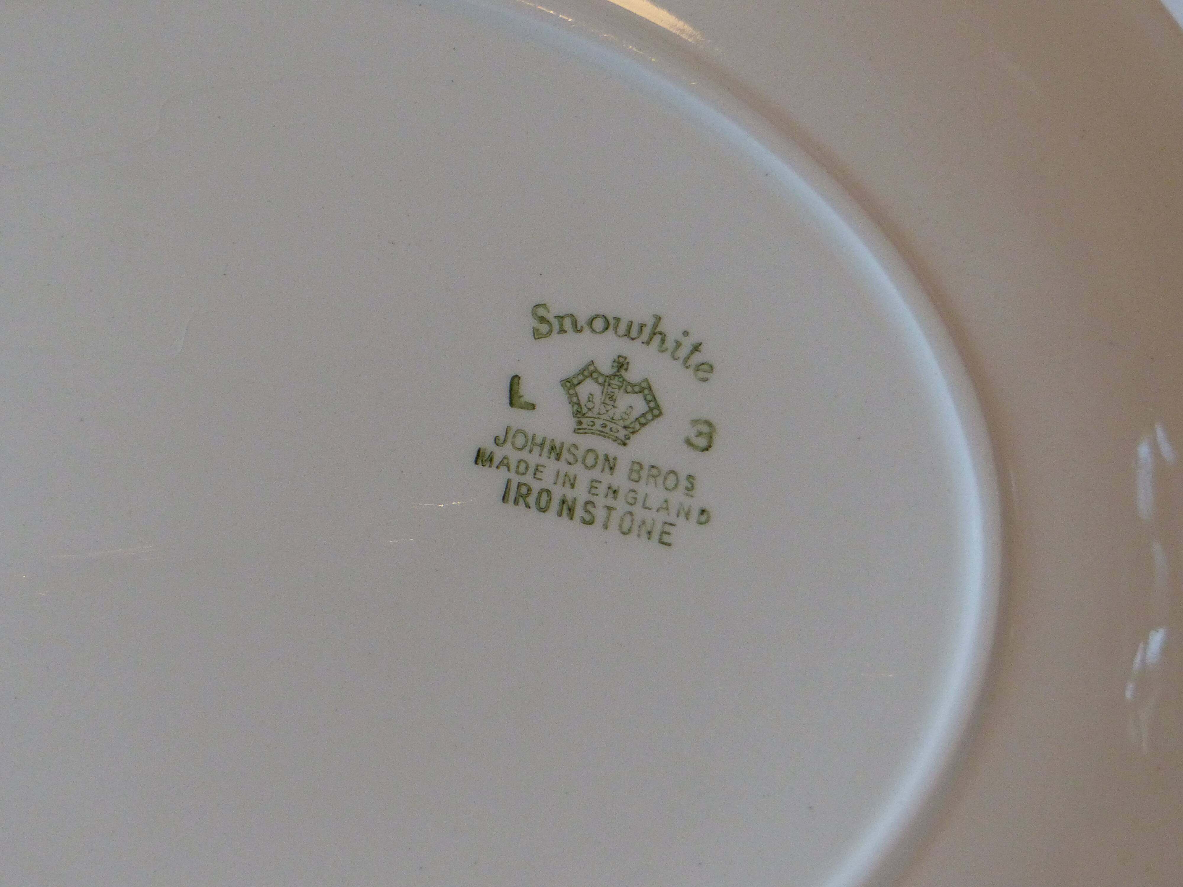 Johnson bros presentation dish
