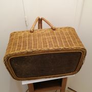 Picnic basket year 1960 vintage wicker
