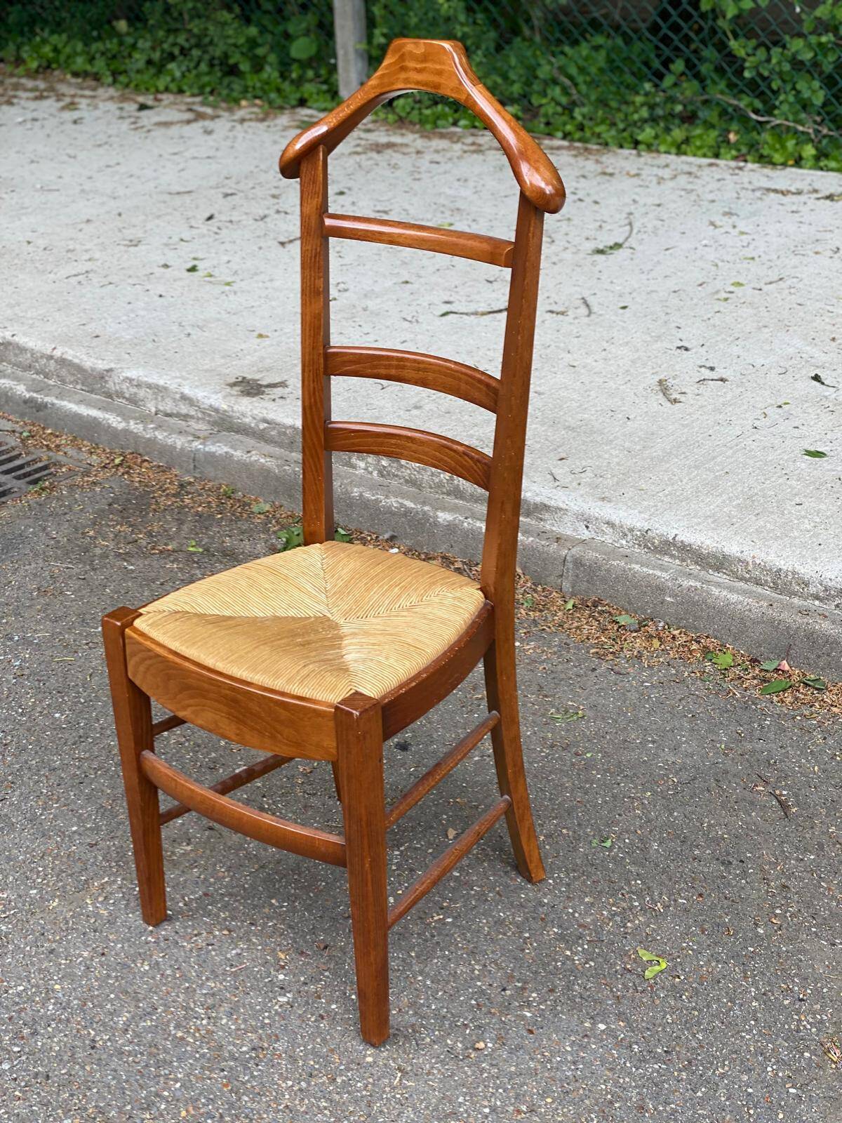 Solid wood and straw valet chair with hanger and drawer