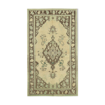 Tapis beige anatolien vintage tissé à la main 155 cm x 266 cm
