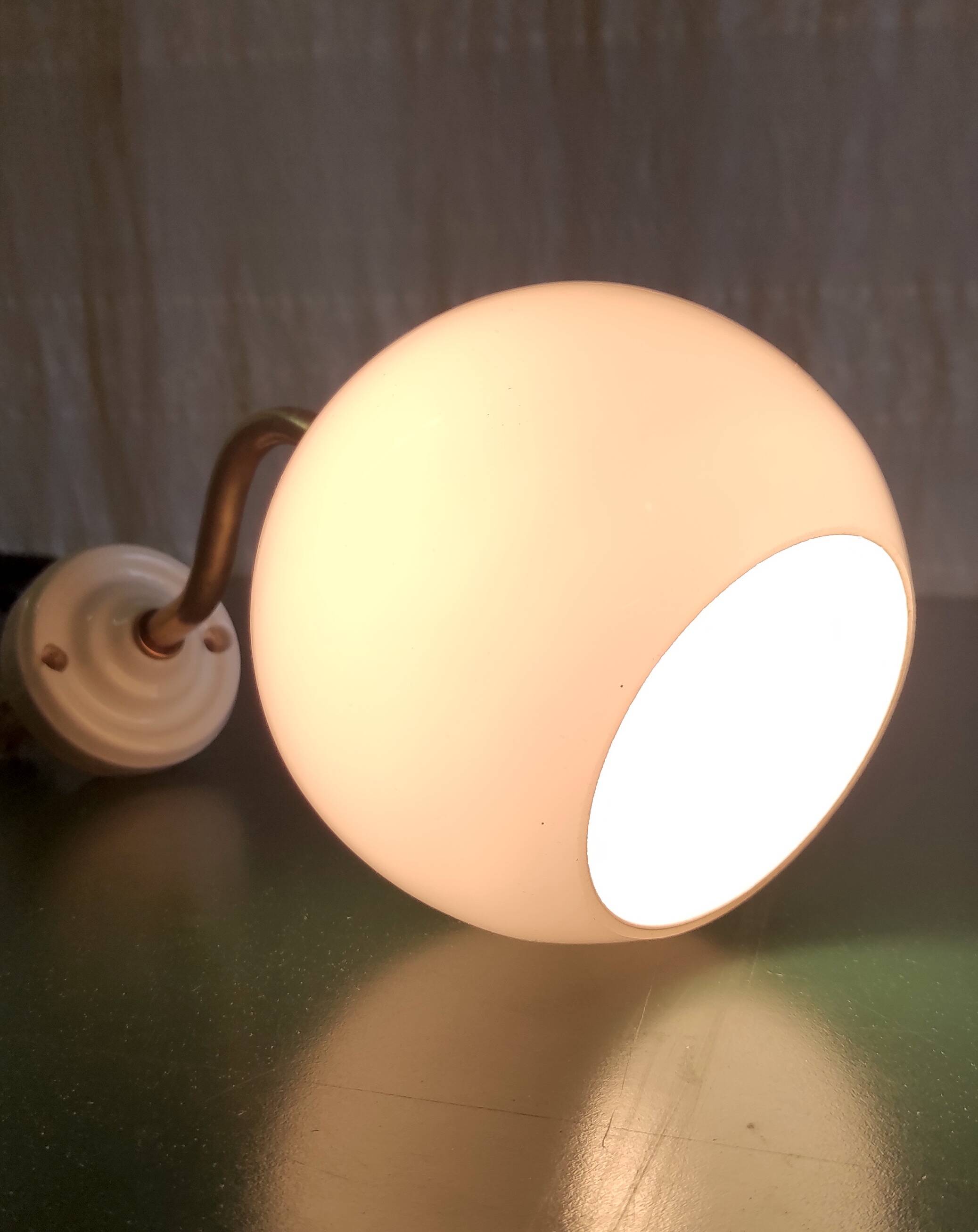 Swan neck wall lamp in gilded brass and opaline globe - mid-20th century