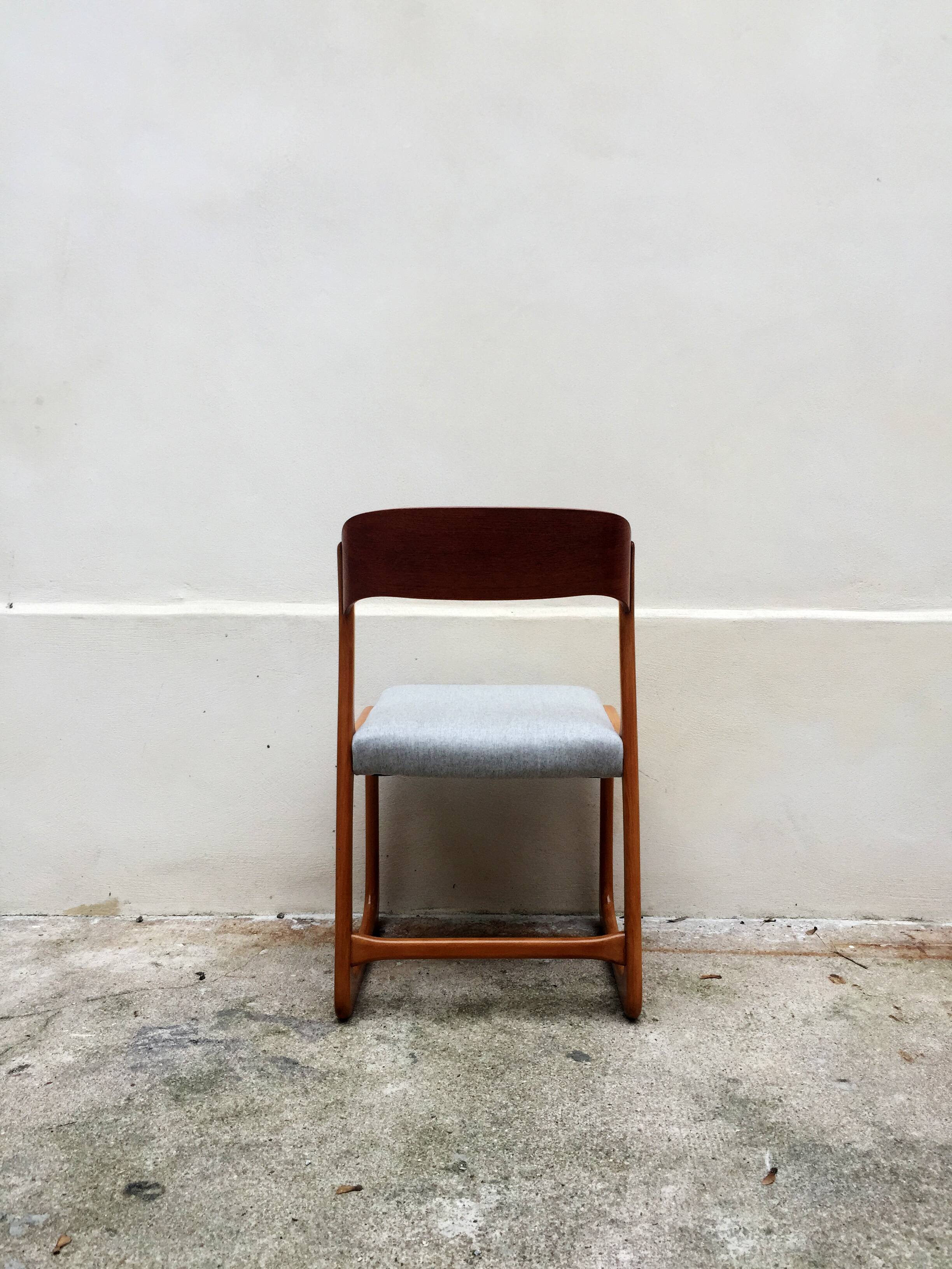 Ensemble de 4 chaises traîneau Baumann