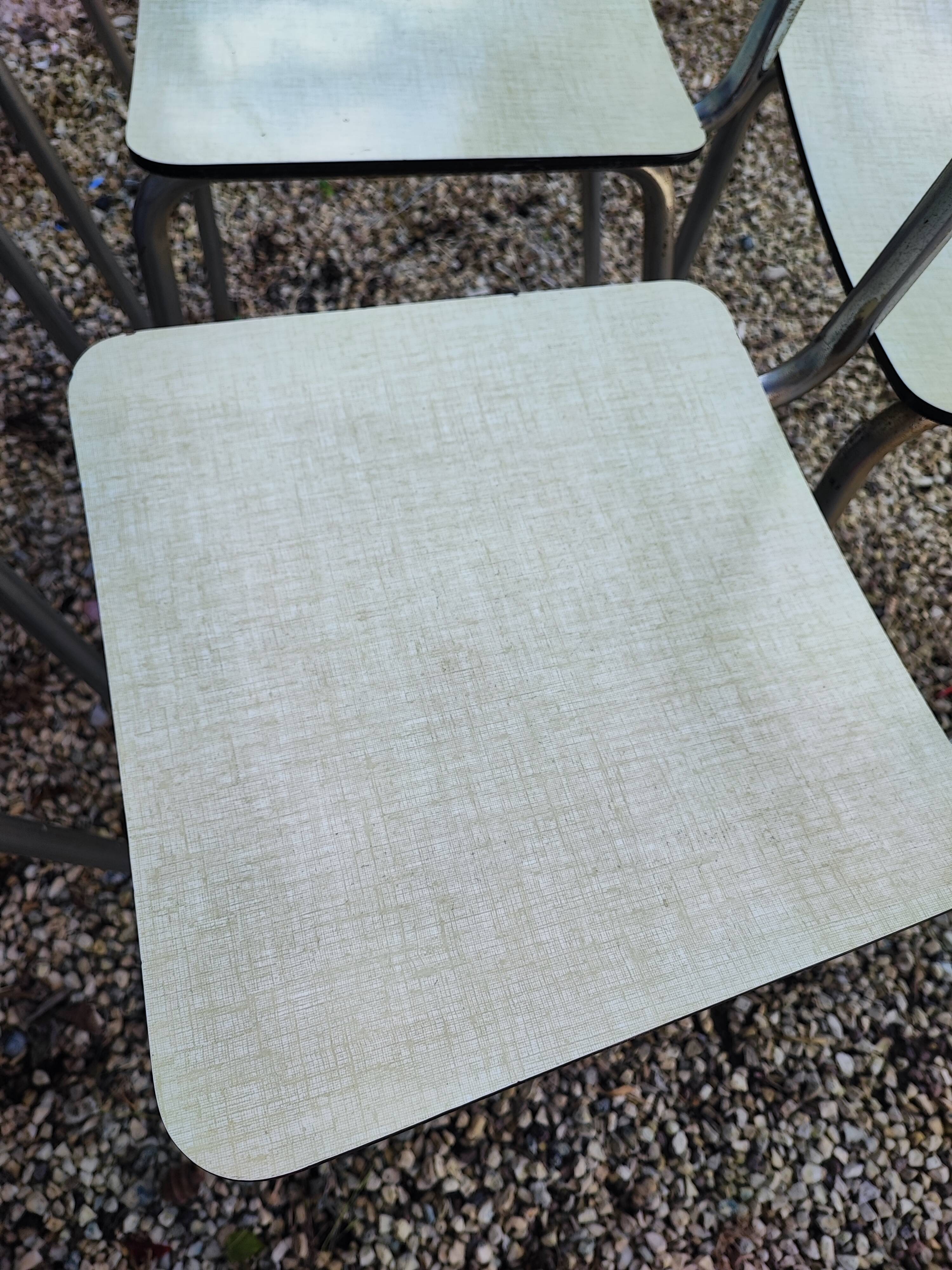 Lot 6 chaises formica jaune paille crème