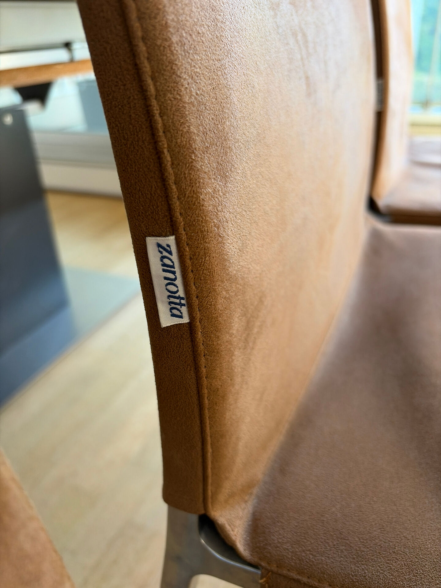 Chaises Zanotta alcanthara