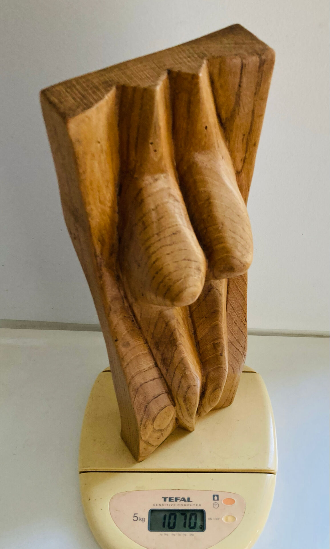 Stylised vintage female sculpture from the 1960s with organic shapes.