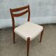 Chaise de type scandinave