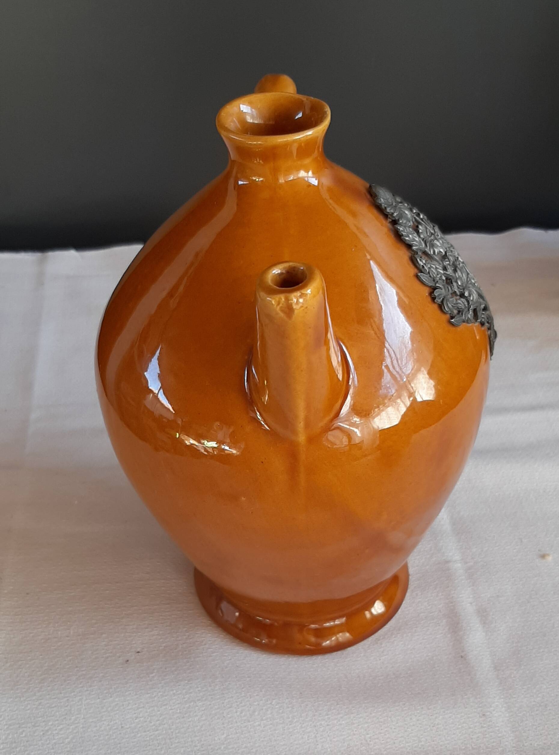 Pot à glaçons et 2 carafes