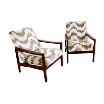 Pair of Midcentury Wood and Patterned Beige and White Fabric Armchairs, Italy