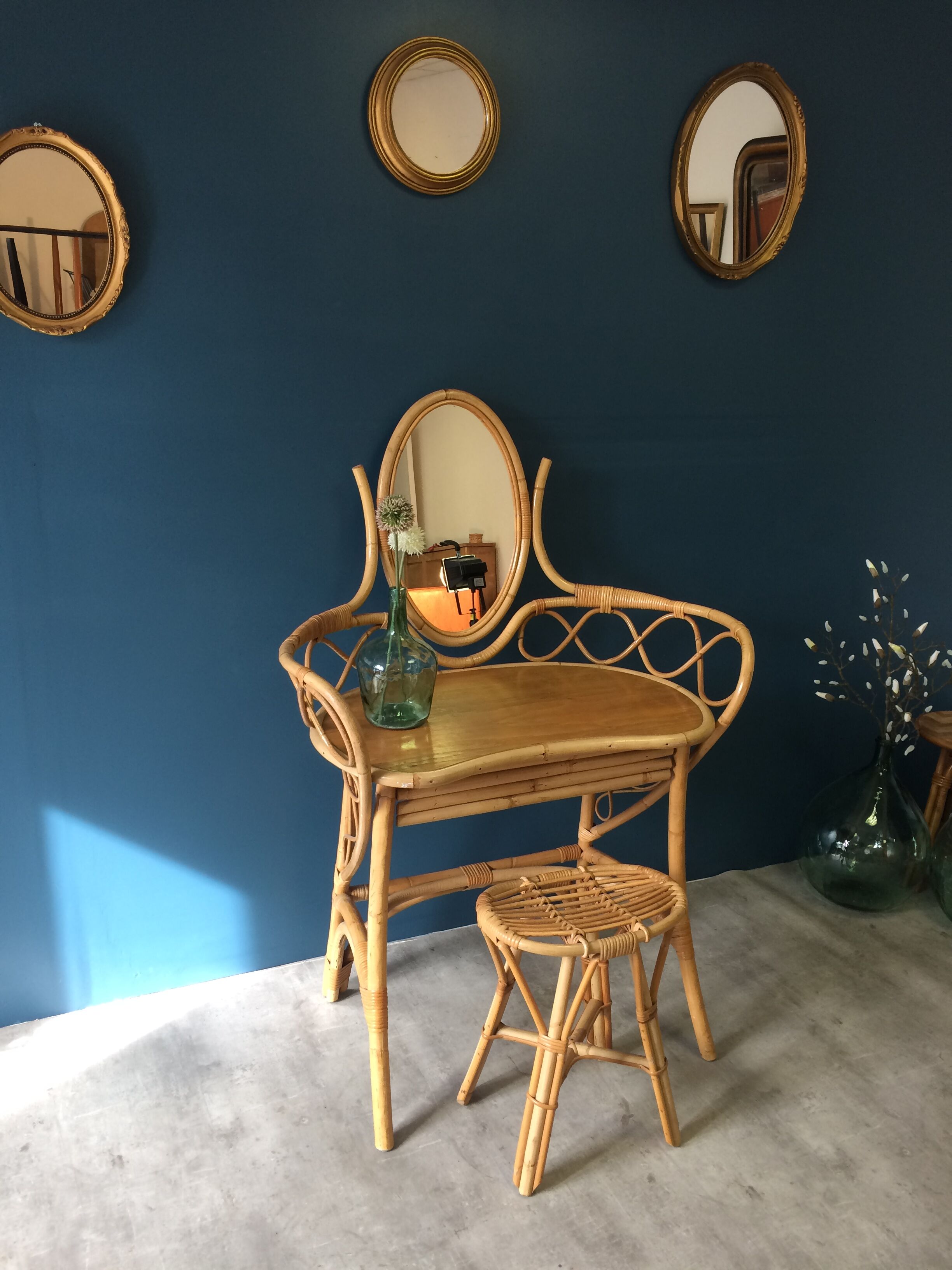 Old rattan hairdresser with stool