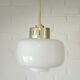 Suspension scandinave vintage / Lustre blanc de style moderne du milieu du siècle