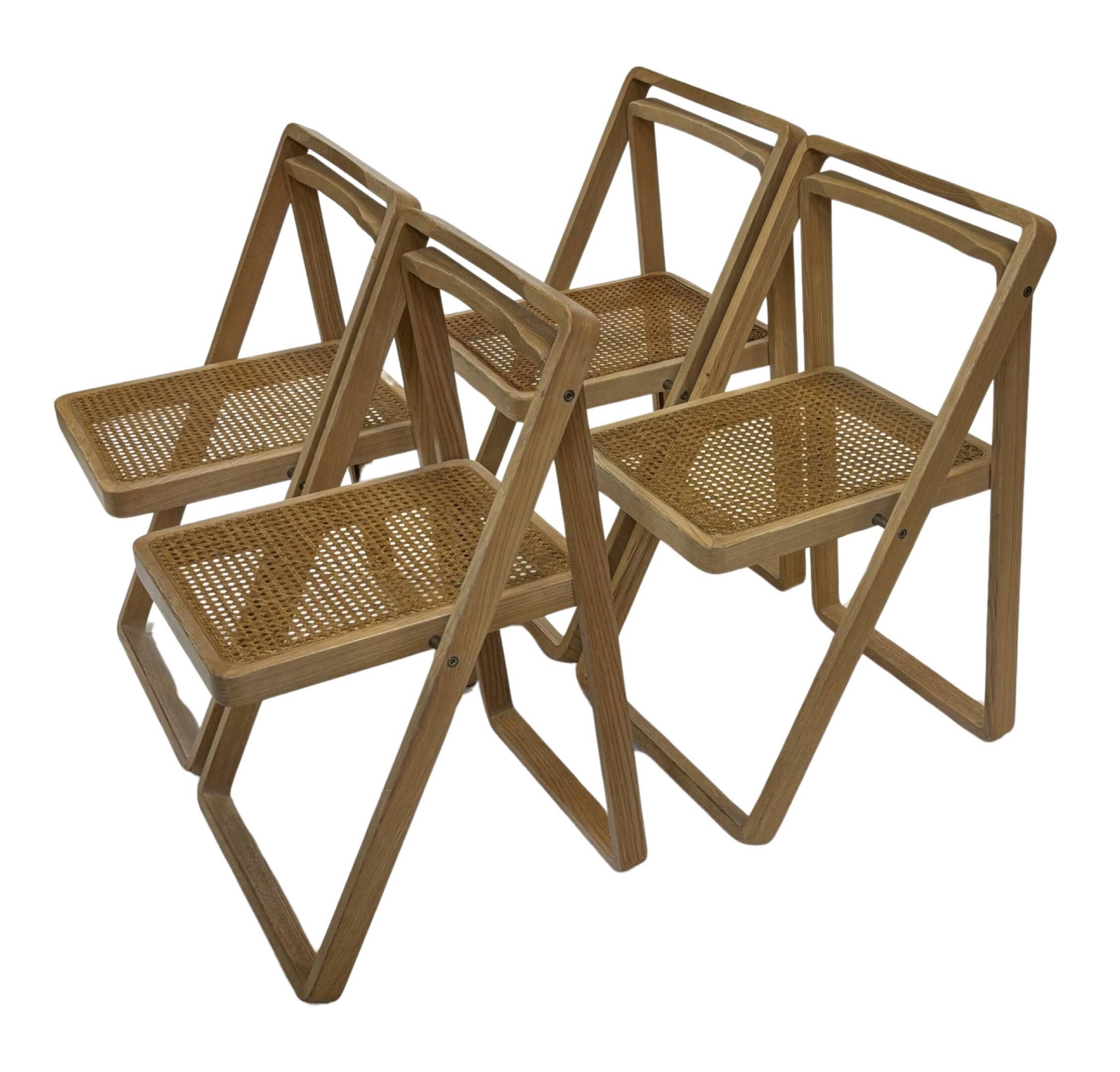 Ensemble vintage de 4 chaises pliantes, design en sangle et bois, années 1970