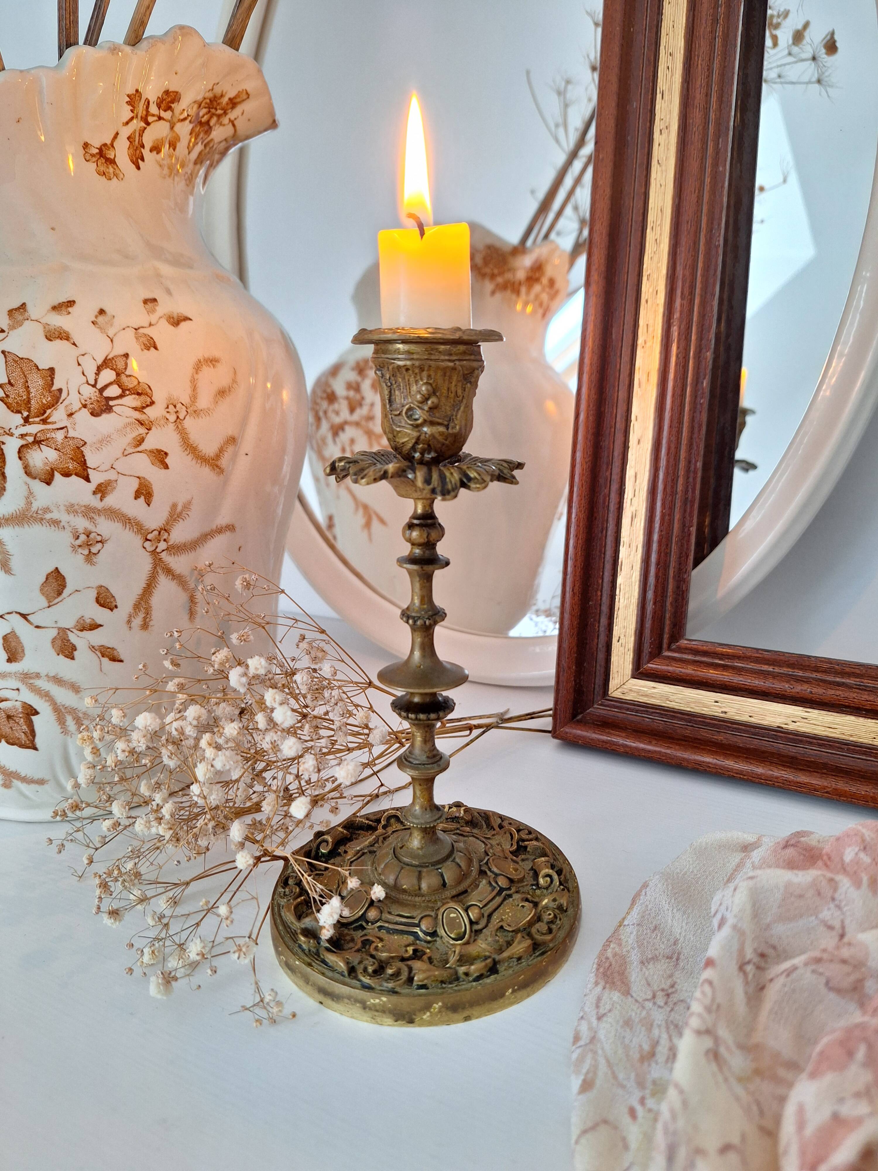 Baroque candle holder