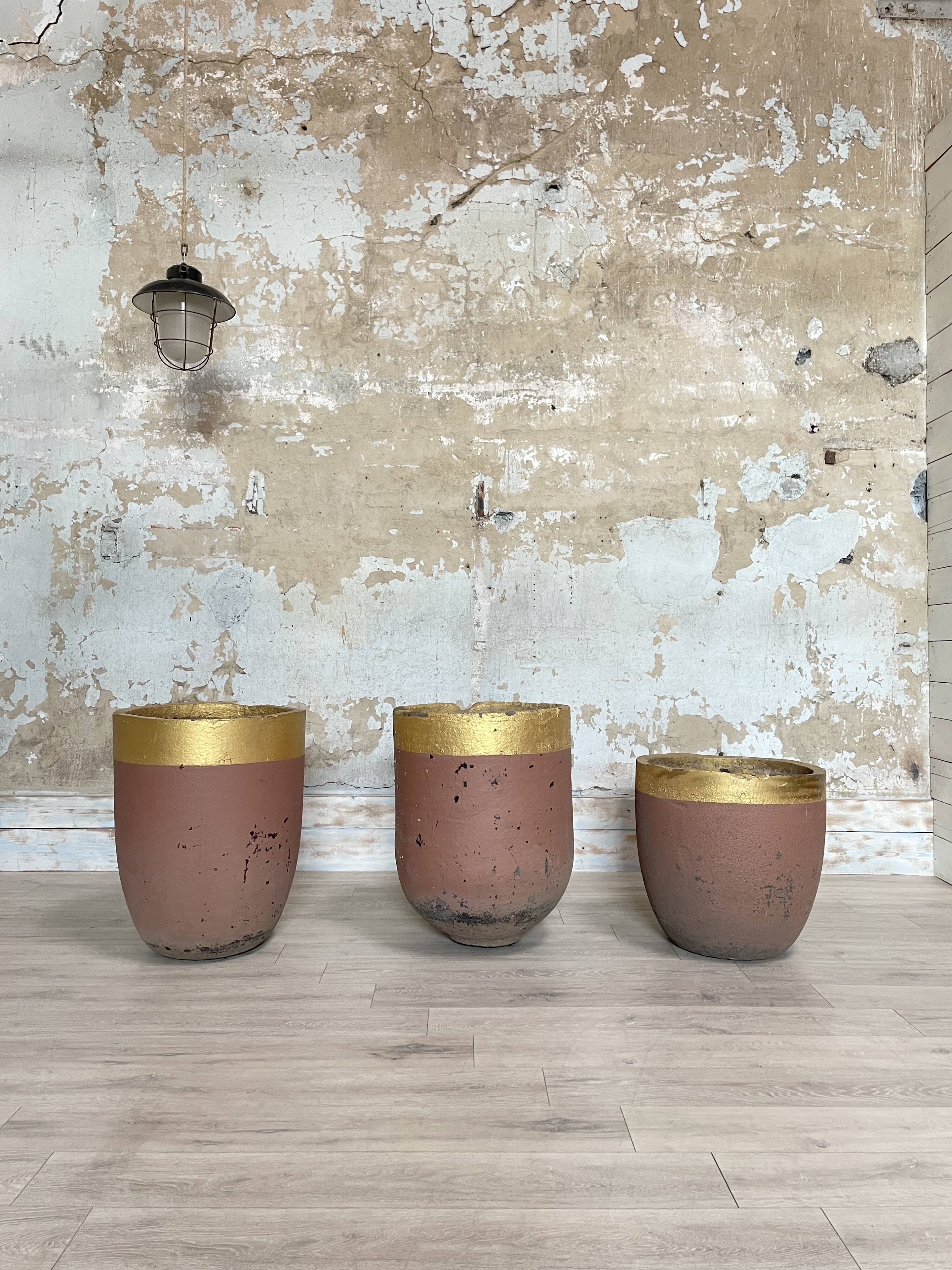 Planters, foundry crucibles