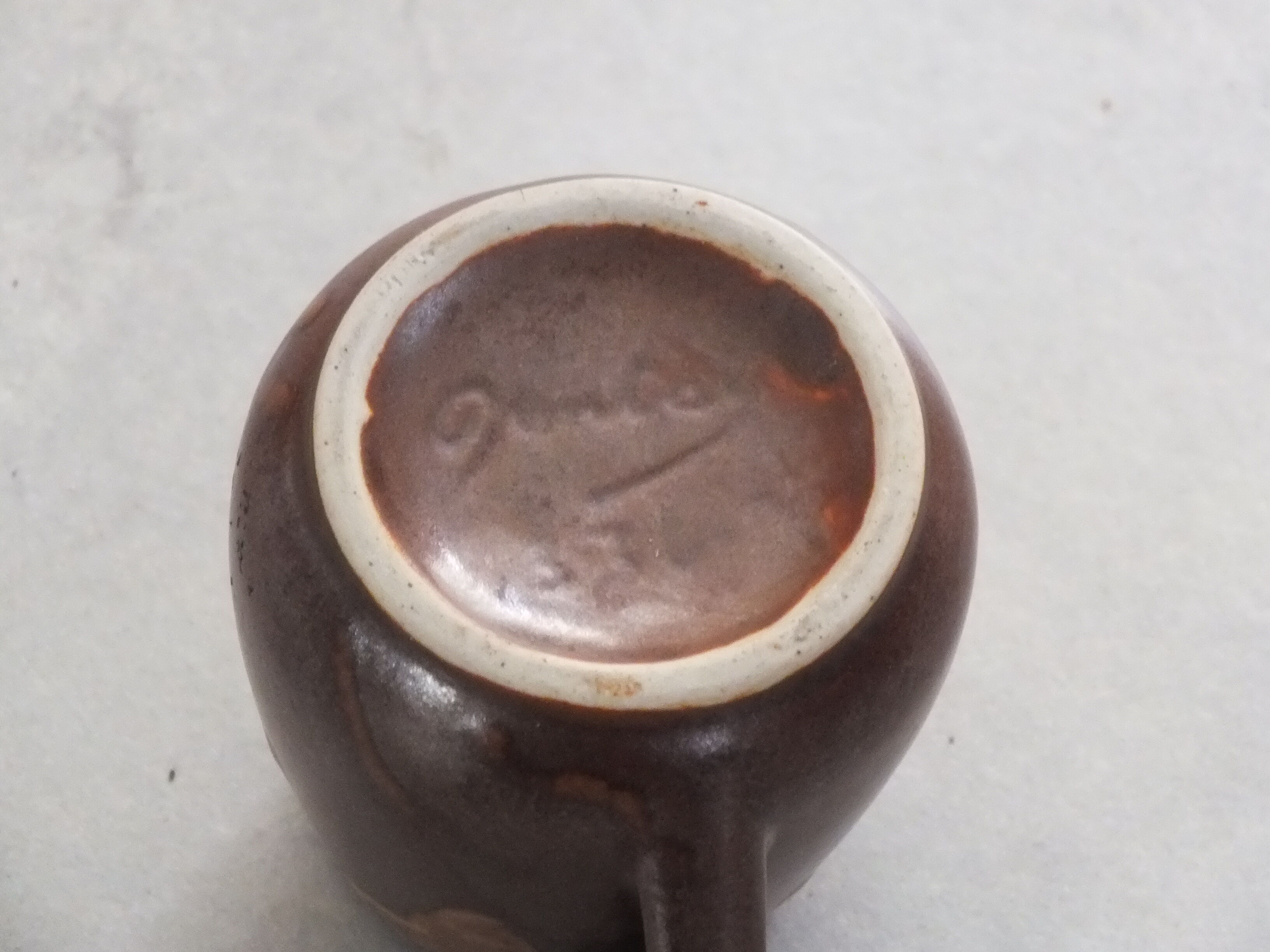 Crémier pot à lait en grès de Denbac signé