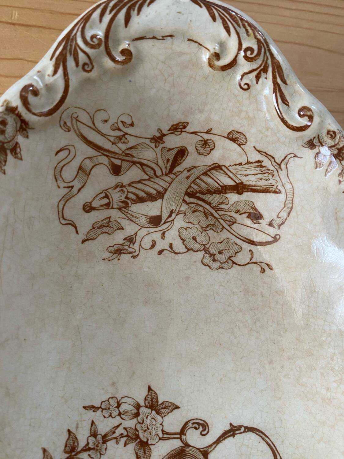 1 iron clay dish HB Choisy le Roi sepia color