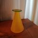 Vase en verre jaune et vert