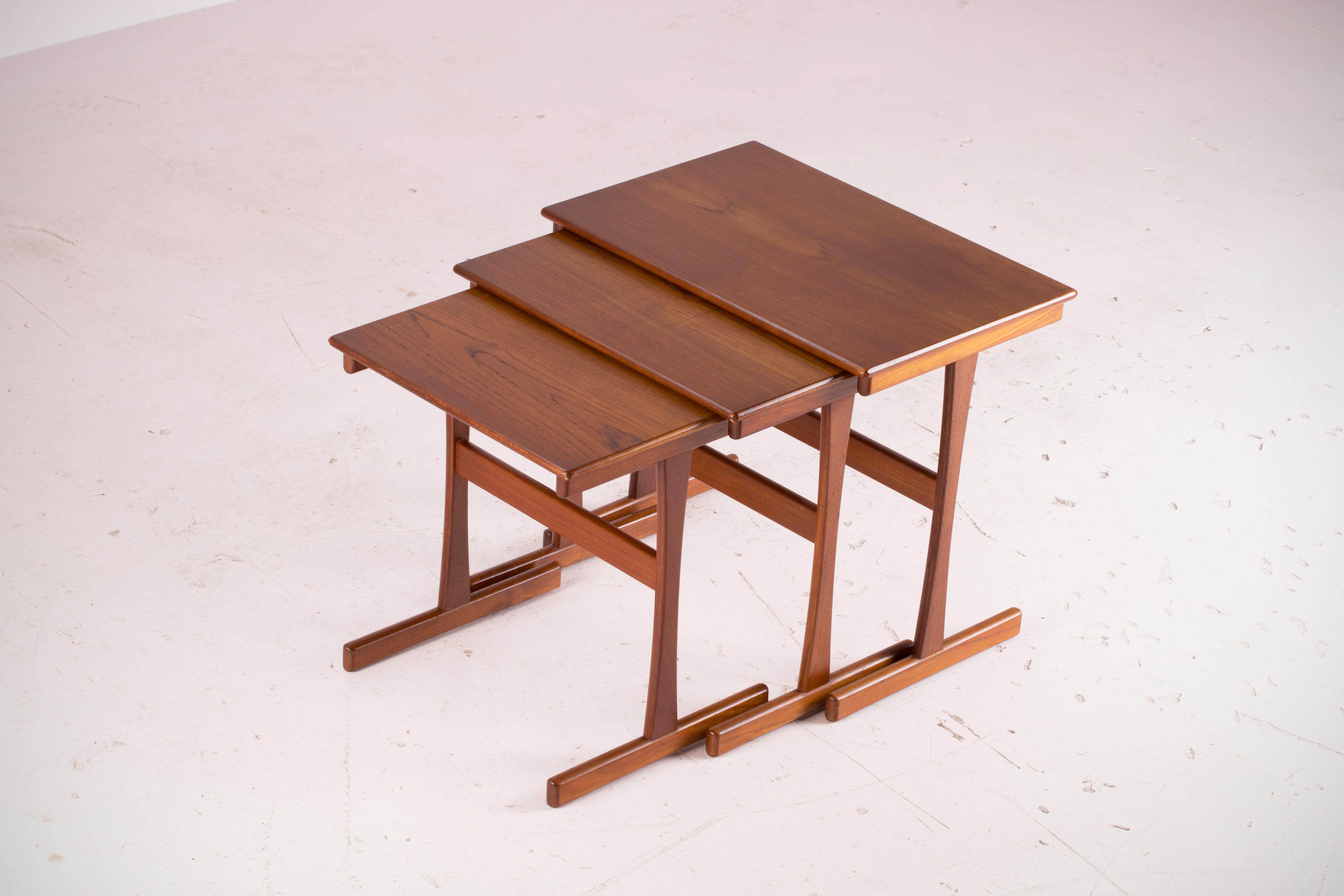 Tables basses gigognes scandinaves