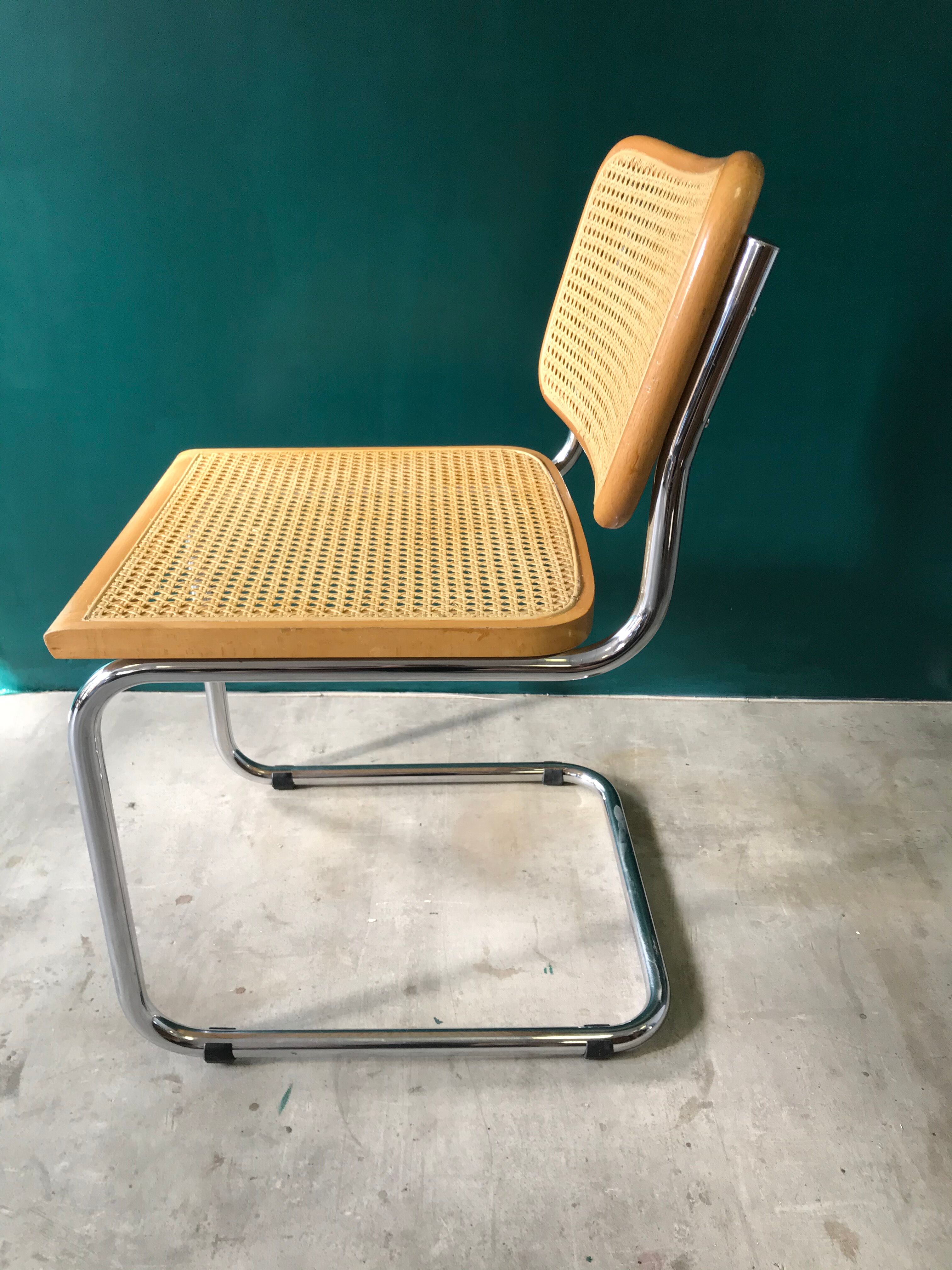 Vintage B32 beech chair