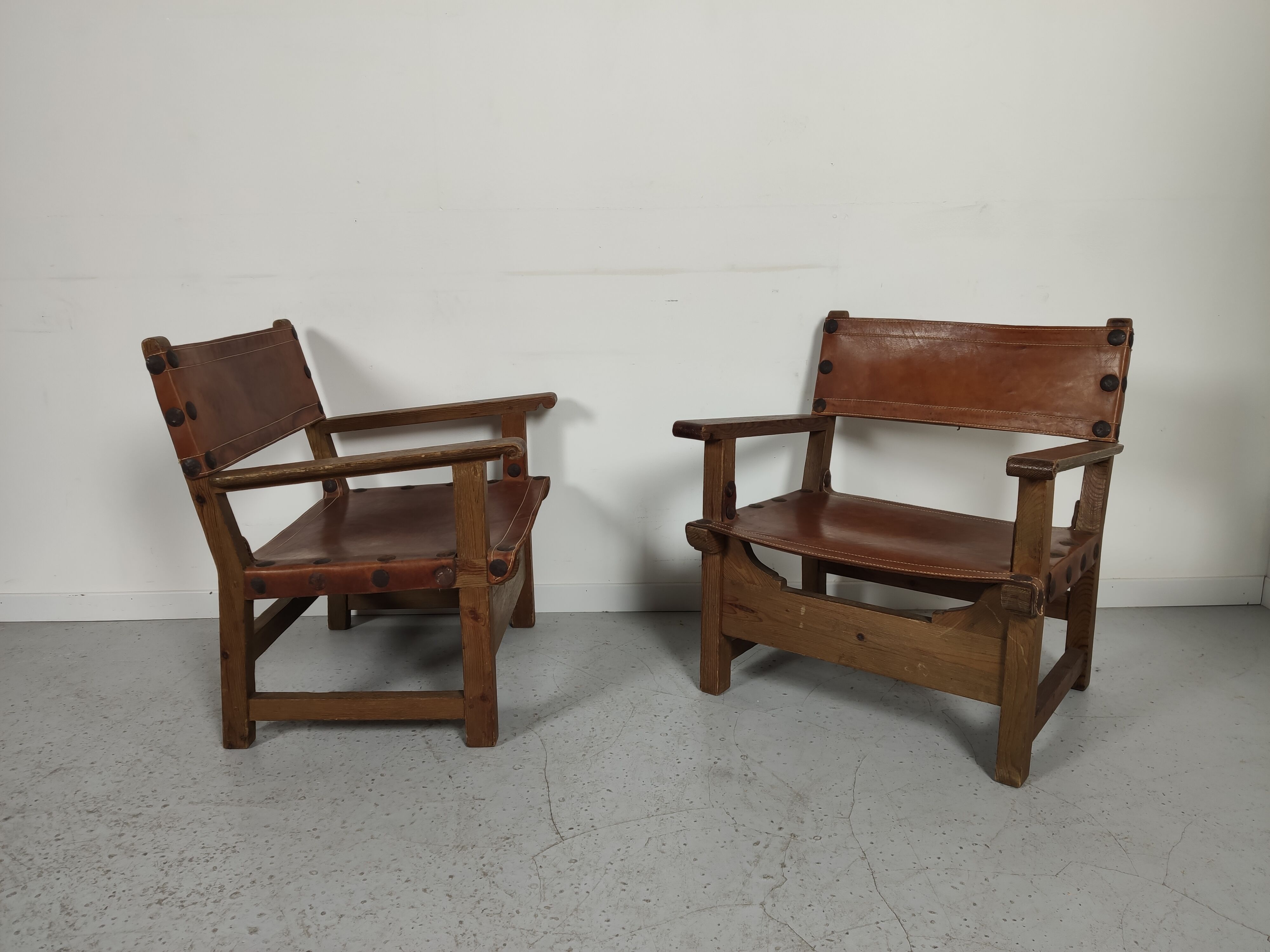 Pair of Spanish vintage leather armchairs 1920/1930