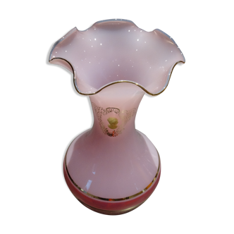 Vase en opaline