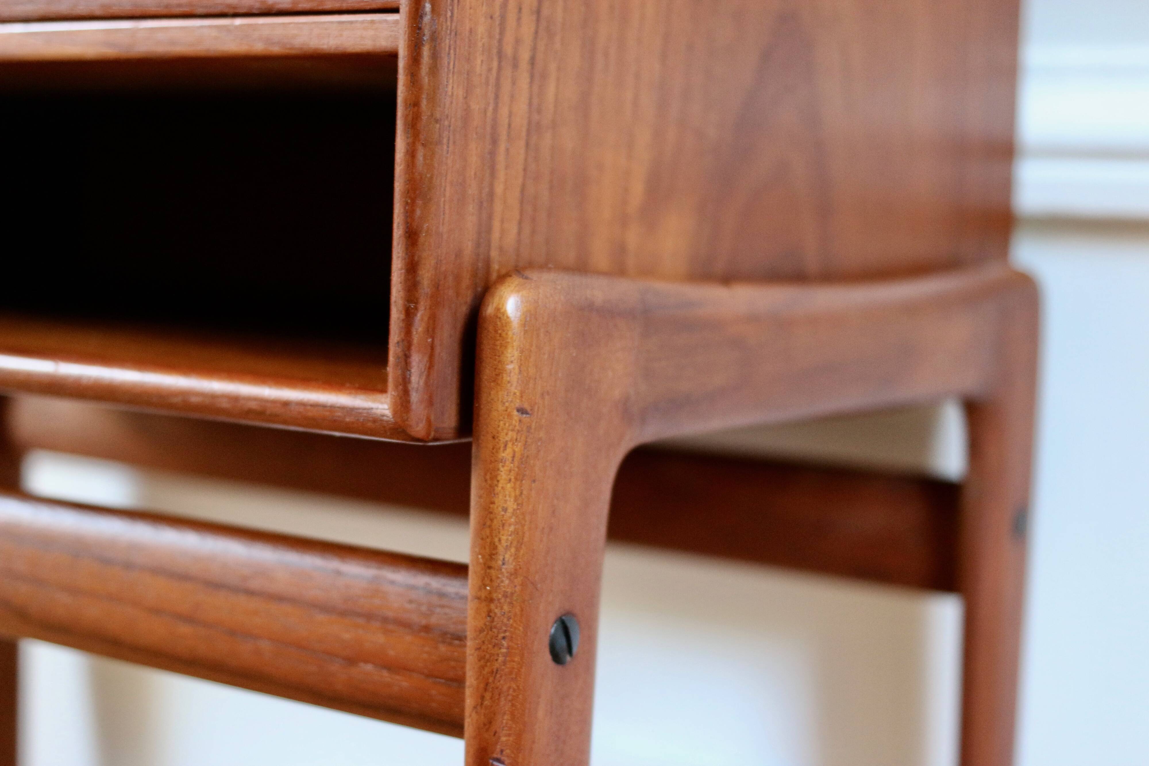 Scandinavian bedside table teak Arne Vodder 1960