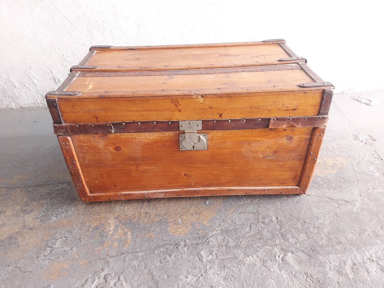 Late 19th century travel trunk