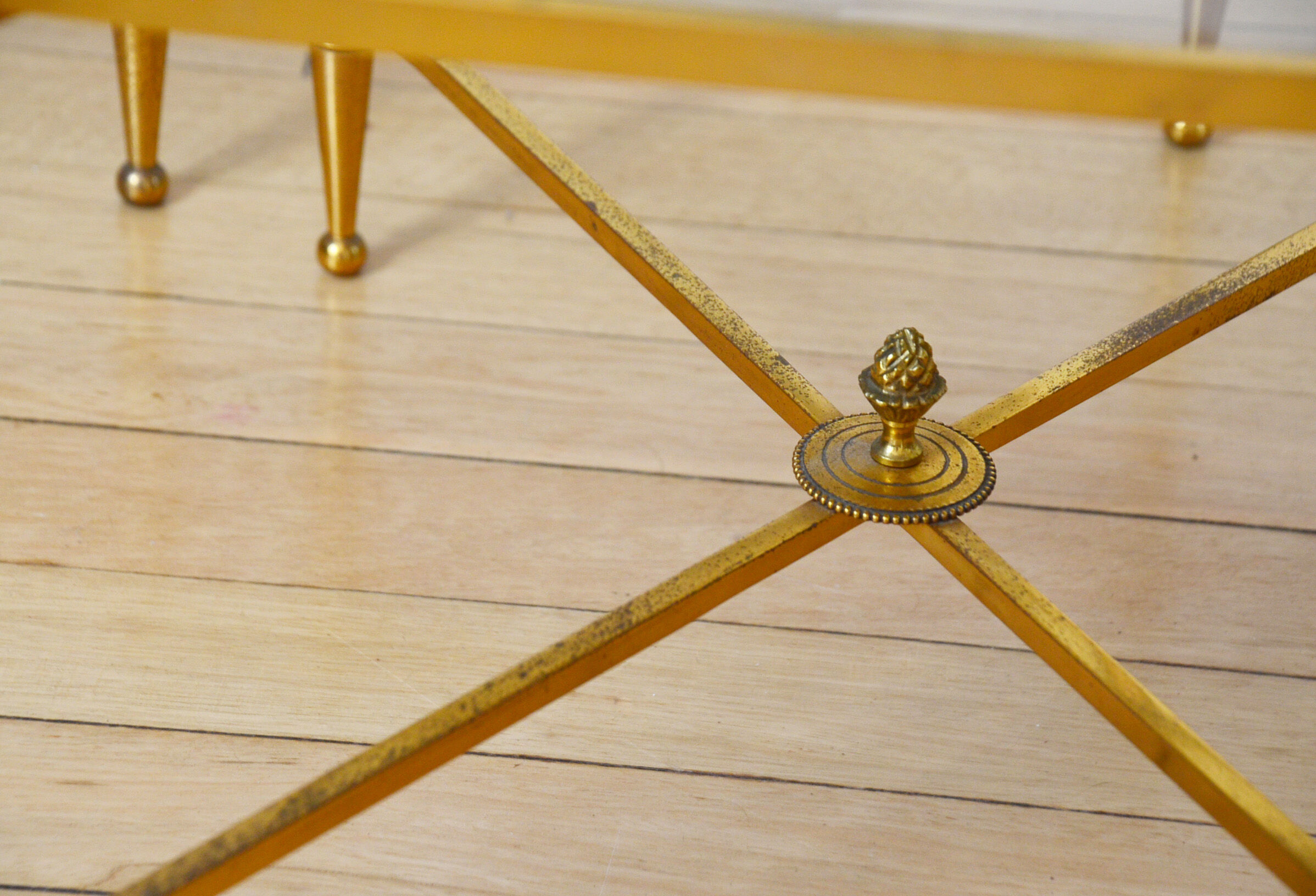 Lot 3 tables pull out brass glass Maison Baguès